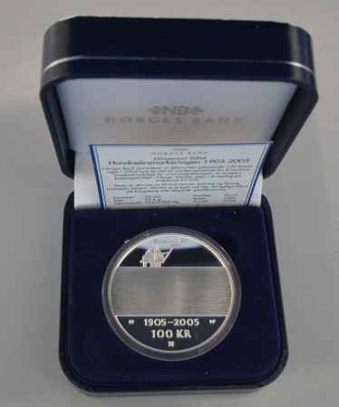 100 kr 2004 - Olje
