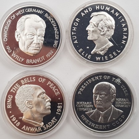 14 medaljer av Nobels fredsprisvinnere i sølv