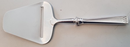 Arvesølv: Ostehøvel 20,8 cm - variant II